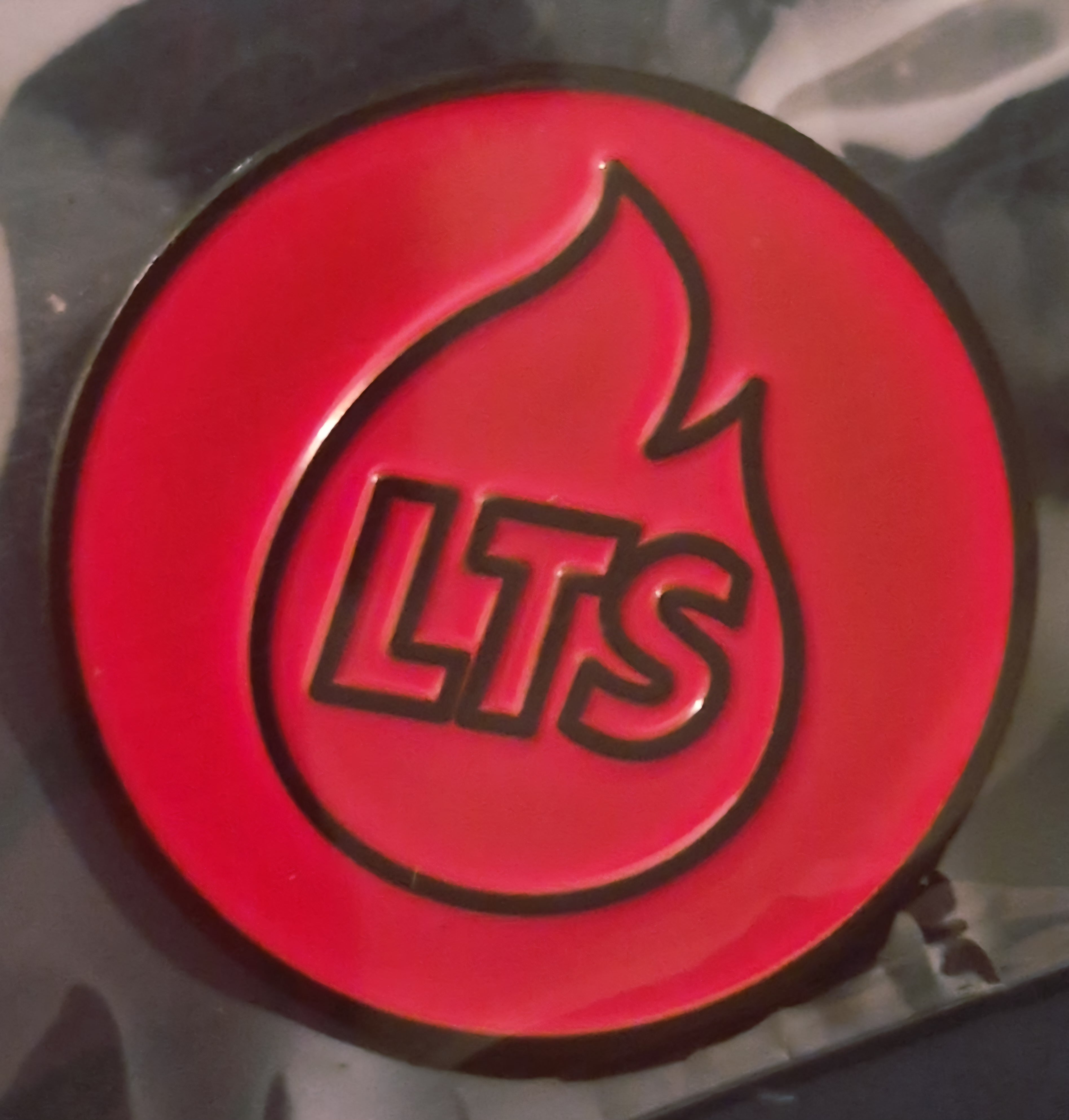 Red Pin – Enamel