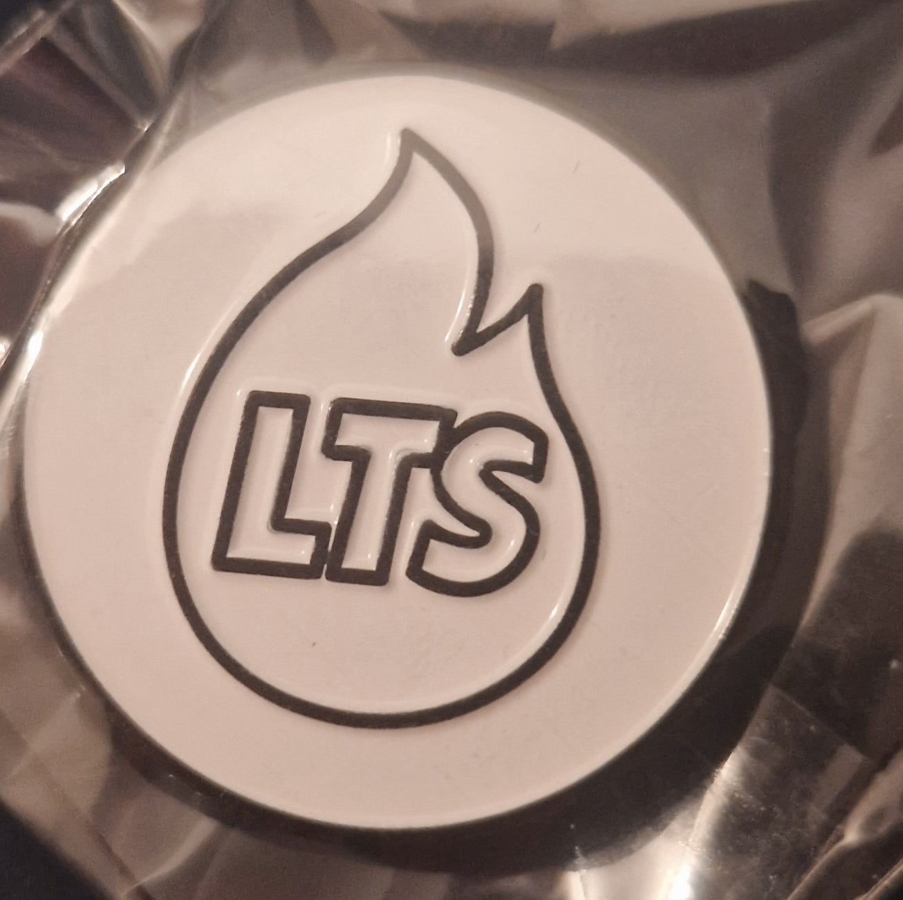 White Pin – Enamel