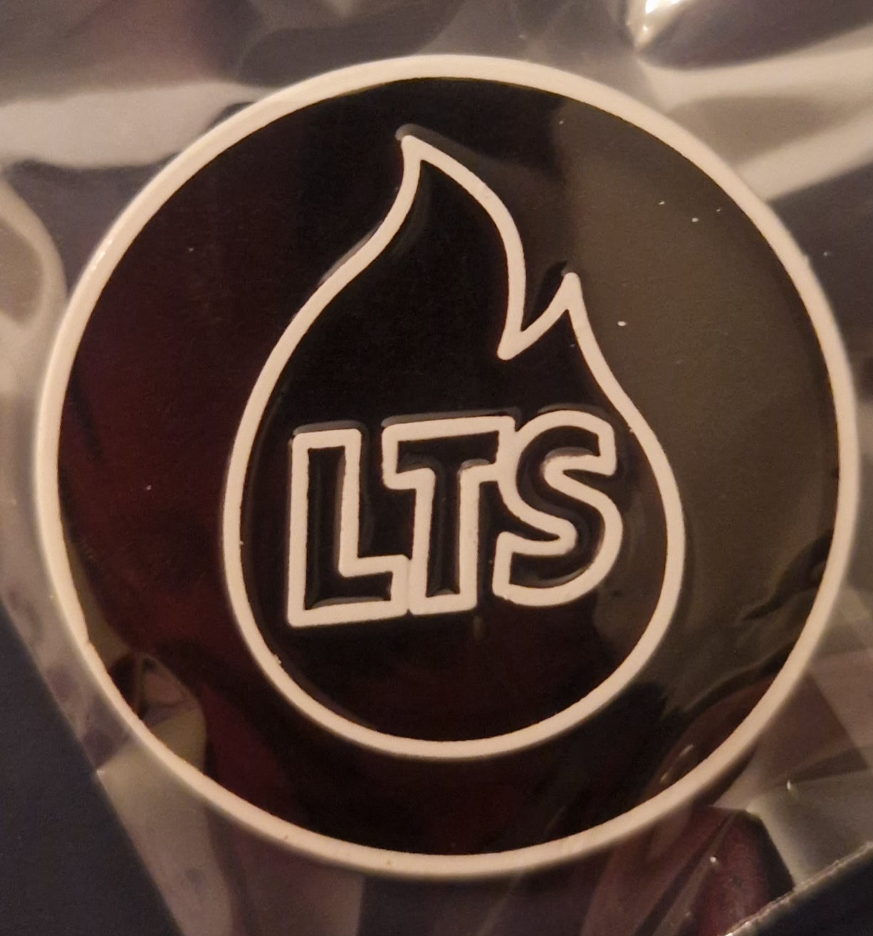 Black Pin – Enamel